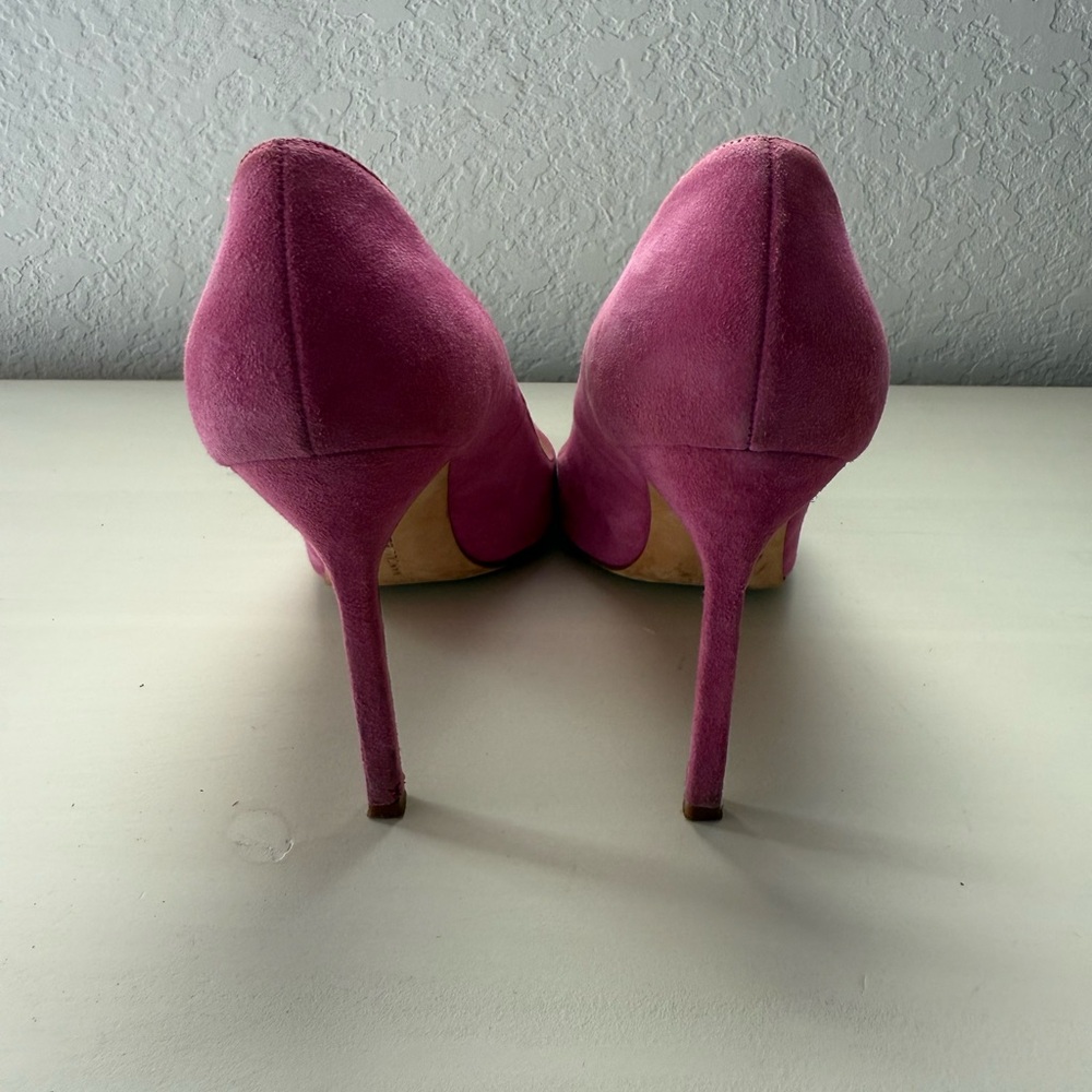 Manolo Blahnik BB90 Magenta Suede Pointed Toe Pumps sz: 6 1/2 - Picture 5 of 16